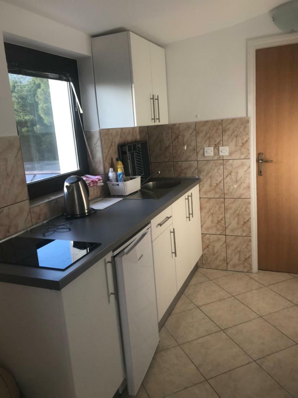 Apartman Veronika Starigrad Paklenica Εξωτερικό φωτογραφία