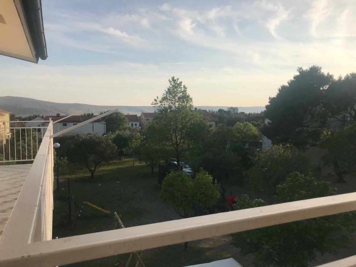 Apartman Veronika Starigrad Paklenica Εξωτερικό φωτογραφία